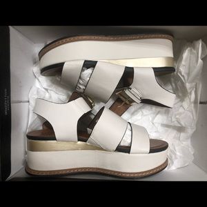 Naturalizer “Billie” platform sandals